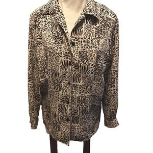 Silky Blouse Sz M Abstract Leopard Animal Print Button up Office Career Arts Y2K